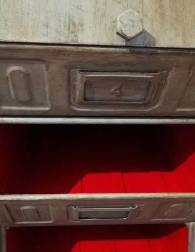 UNODUETRE Comodino (2)