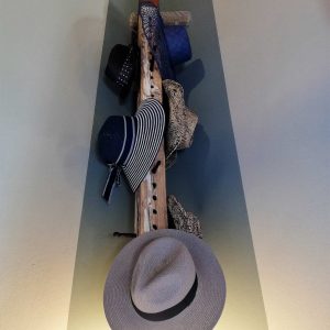 INARIA portacappelli con lampada